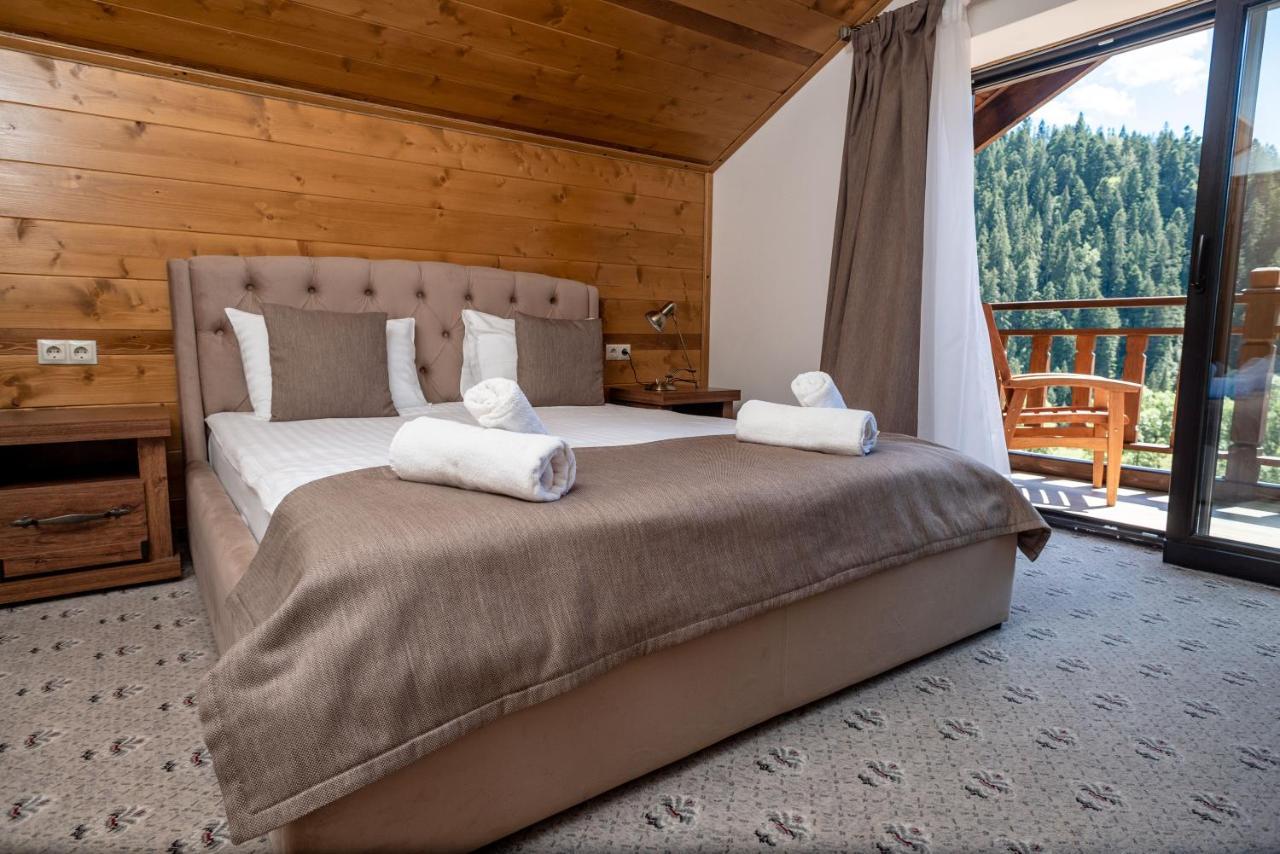 Residence Chalet & Nesh Tatariv Eksteriør billede