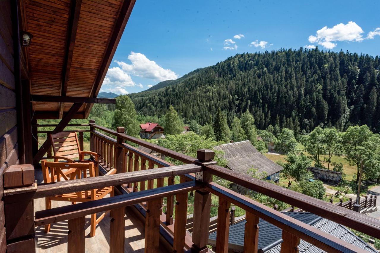 Residence Chalet & Nesh Tatariv Eksteriør billede
